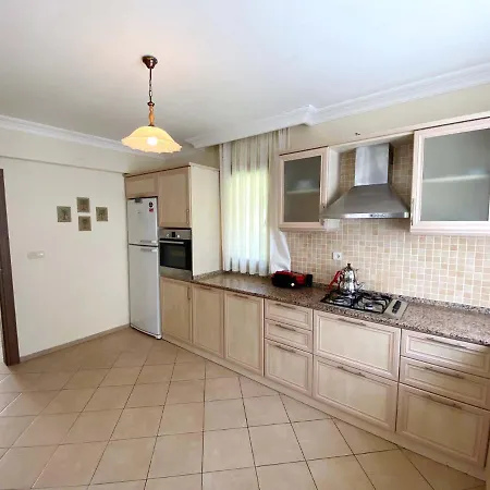 Villa Perdikia 2 *
