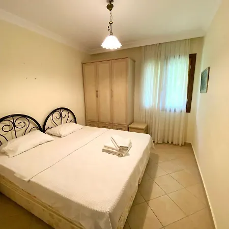 Villa Perdikia 2 *